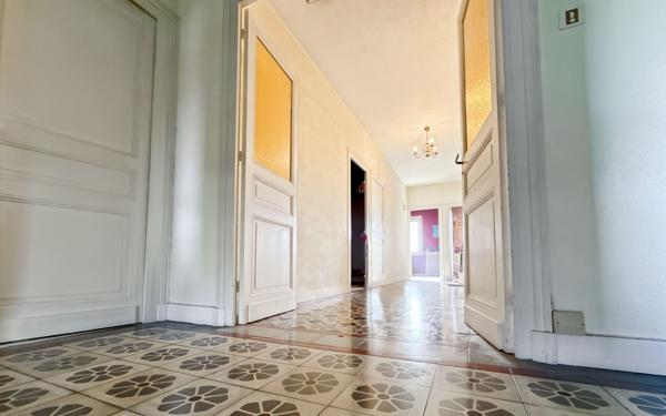 Maison à vendre    9 pièces • 224 m2 Périgueux