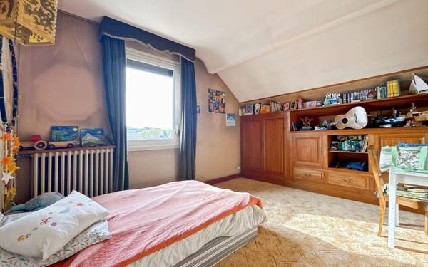 Maison à vendre    9 pièces • 224 m2 Périgueux