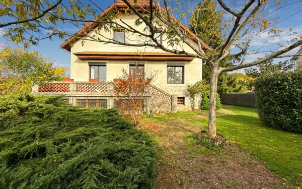 Maison à vendre    9 pièces • 224 m2 Périgueux