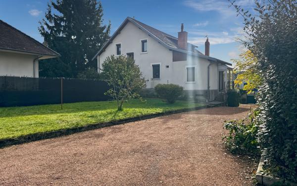 Maison à vendre    9 pièces • 224 m2 Périgueux