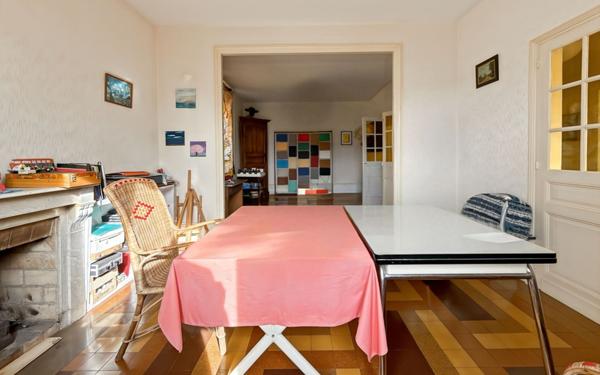 Maison à vendre    9 pièces • 224 m2 Périgueux