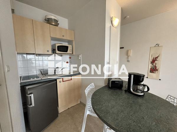 Location Appartement meublé 2 pièces 29 m² - AVENUE JEAN MONNET La Rochelle 17000