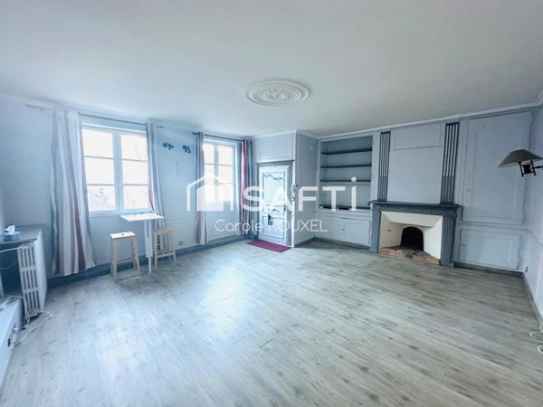 PORT DE VANNES au pieds des LICES