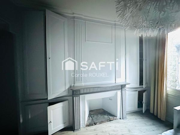 PORT DE VANNES au pieds des LICES