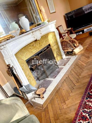 Maison 9 pièces - 230 m²