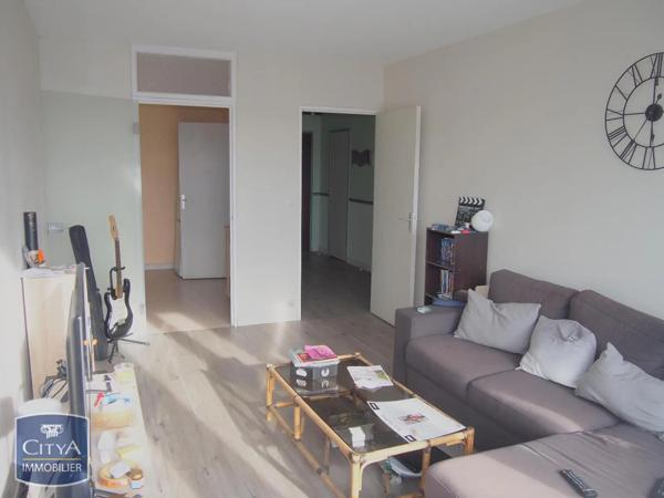 Appartement à louer 2 pièces 48.42m² Angers (49000)