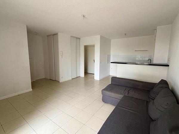 Bordeaux Caudéran, Appartement 2 pièces RdC, 45,21 m2 Carrez, avec terrasse et parking