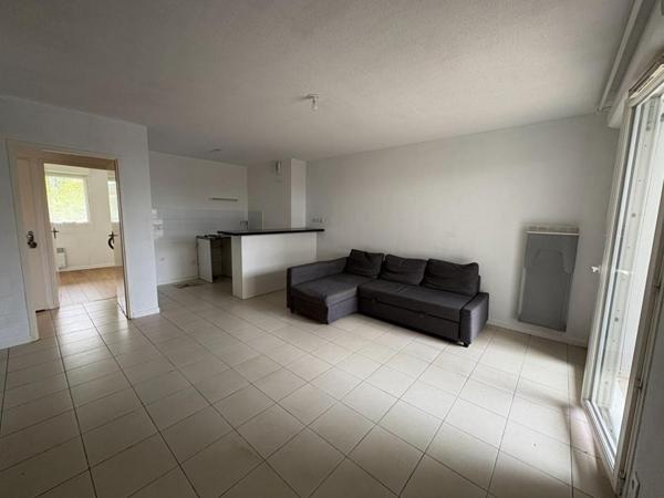 Bordeaux Caudéran, Appartement 2 pièces RdC, 45,21 m2 Carrez, avec terrasse et parking
