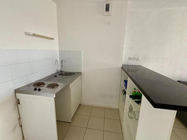 Bordeaux Caudéran, Appartement 2 pièces RdC, 45,21 m2 Carrez, avec terrasse et parking