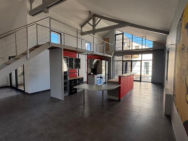 Maison 6 pièce(s) 3 chambre(s) 212 m²