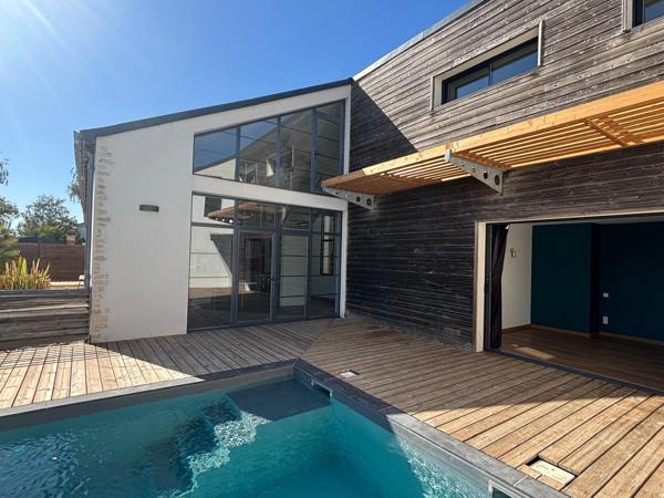 Maison 6 pièce(s) 3 chambre(s) 212 m²