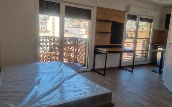 Appartement à vendre    1 pièce • 19 m2 Nice