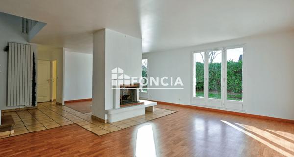 À vendre Maison 6 pièces 147.69 m² - Montigny-le-bretonneux 78180