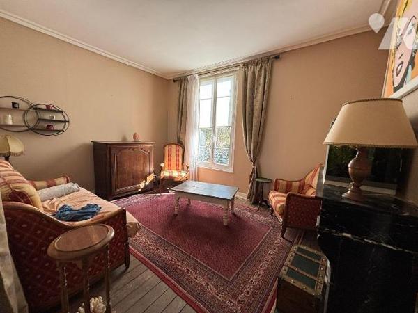 EN EXCLUSIVITE, sur la commune d'AY-CHAMPAGNE, et plus précisément BISSEUIL, venez découvrir ce...