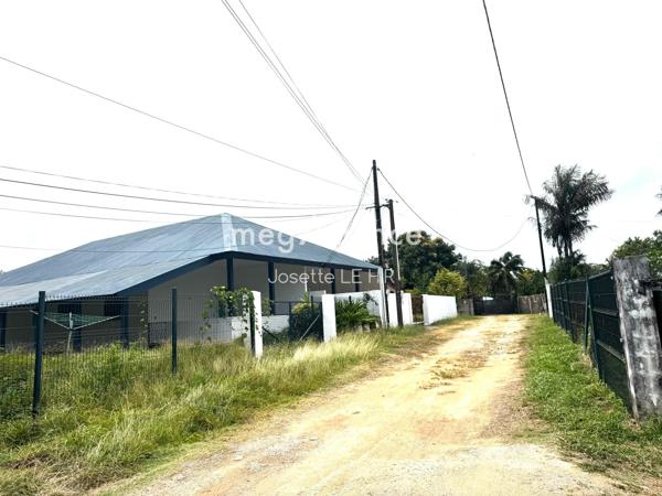 Maison à MACOURIA, 97355 - 3 pièces 84m²