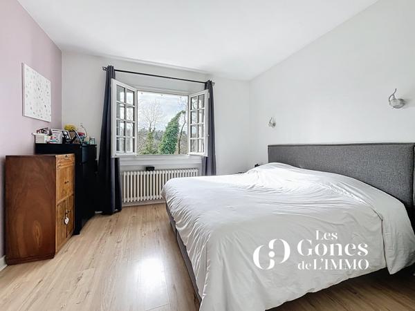 Maison 7 pièce(s) 5 chambre(s) 270 m²