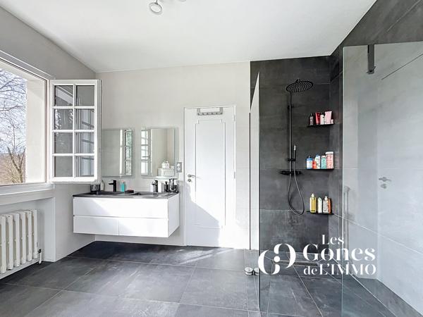 Maison 7 pièce(s) 5 chambre(s) 270 m²