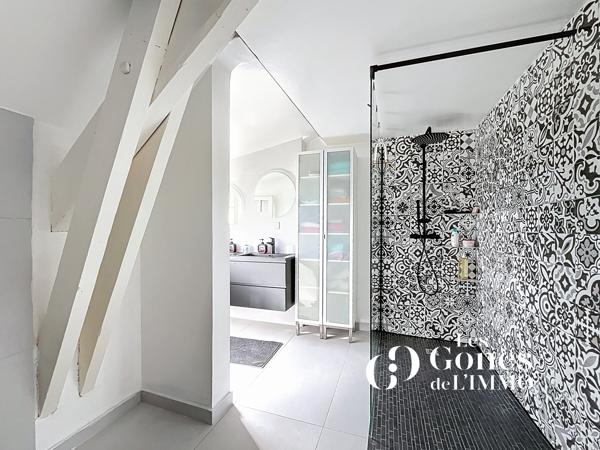 Maison 7 pièce(s) 5 chambre(s) 270 m²