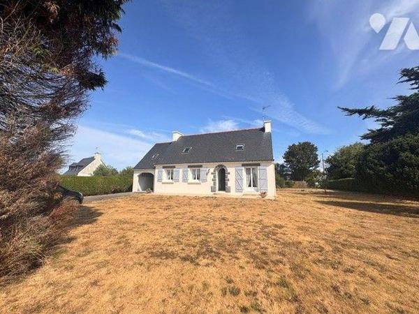 A vendre maison à MOELAN SUR MER (29)

À proximité du bourg, cette maison d'environ 108 m² of...