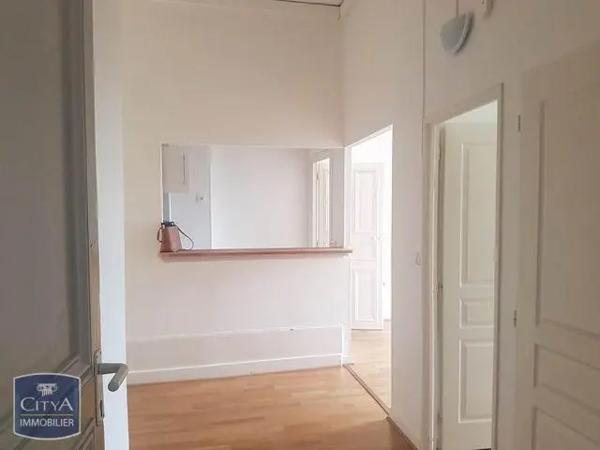 Appartement à louer 3 pièces 54.85m² Dijon (21000)