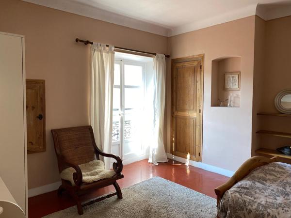 duplex au calme  centre de cannes division possible en 3 appartements