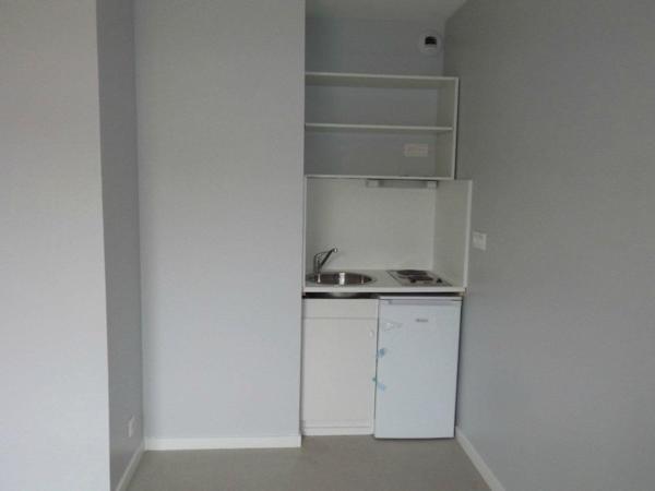STUDIO rénové - Route de Gençay