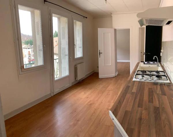 Appartement à louer à Villefort (48800)