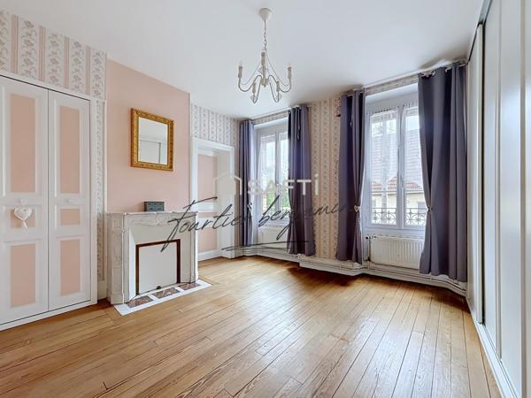 Maison de charme 6 pièces avec jardin et dépendances