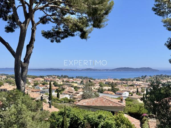 Carqueiranne (83320) Maison vue mer à vendre dans un secteur résidentiel verdoyant et prisé