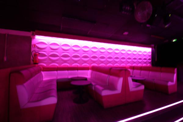 Achat local commercial Magneux-Haute-Rive - 1800 m² - 1 676 800 €