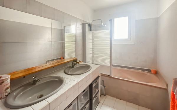 Maison à vendre    7 pièces •  Sérignan