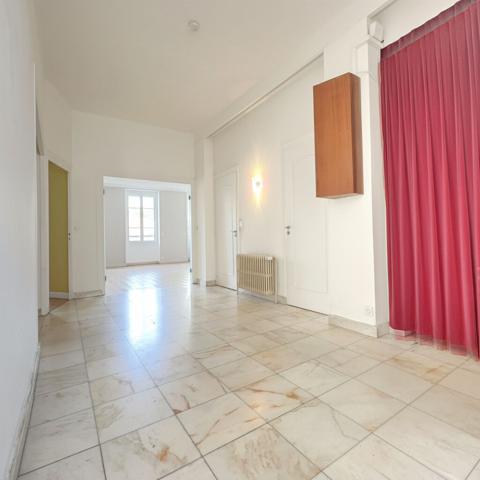 Appartement 4 pièces de 107m² Place Rouget de l'Isle