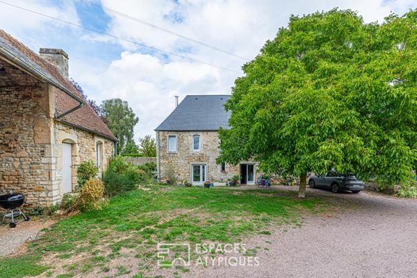 Maison en pierre rénovée avec dépendance