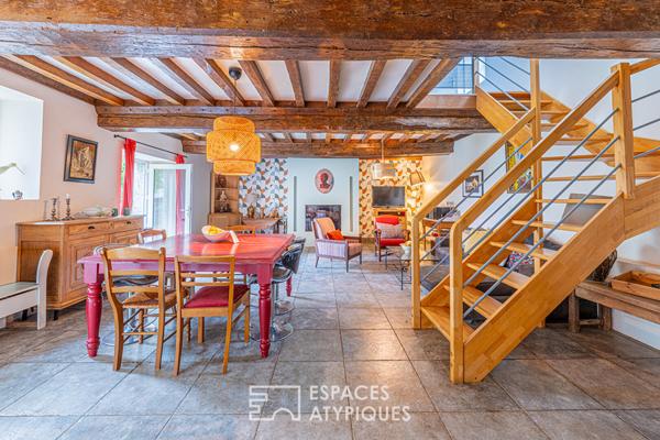 Maison en pierre rénovée avec dépendance