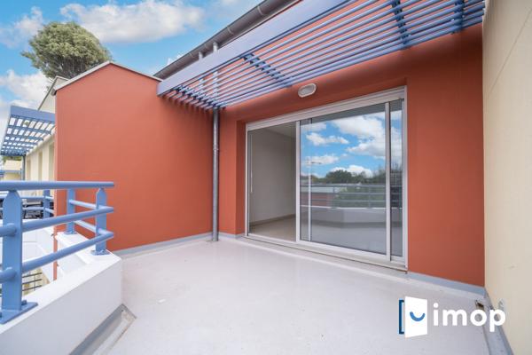 Lumineux 3 pièces avec extérieur et parking