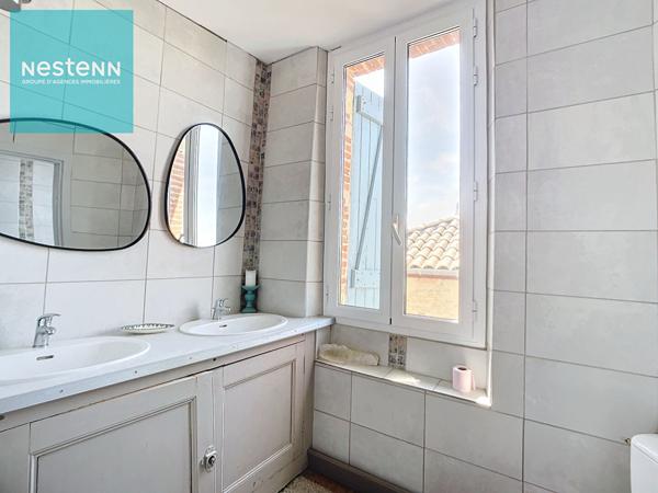 A vendre maison de village de 190m² habitable, cours, jardin, garage, 10 min de Nailloux