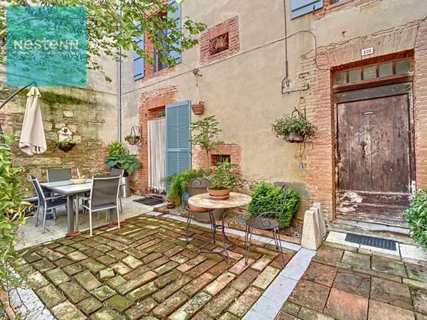 A vendre maison de village de 190m² habitable, cours, jardin, garage, 10 min de Nailloux