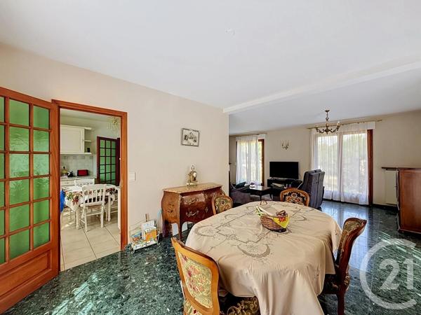 Maison à vendre  6 pièces - 127,89 m 2   FONTAINEBLEAU  - 77