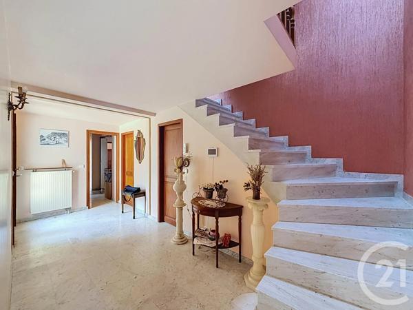 Maison à vendre  6 pièces - 127,89 m 2   FONTAINEBLEAU  - 77