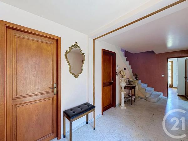 Maison à vendre  6 pièces - 127,89 m 2   FONTAINEBLEAU  - 77