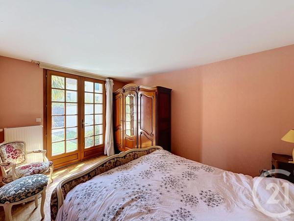 Maison à vendre  6 pièces - 127,89 m 2   FONTAINEBLEAU  - 77