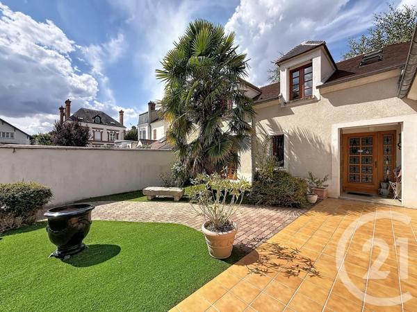 Maison à vendre  6 pièces - 127,89 m 2   FONTAINEBLEAU  - 77