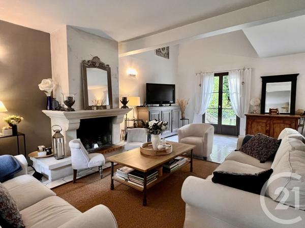 Maison à vendre  6 pièces - 127,89 m 2   FONTAINEBLEAU  - 77