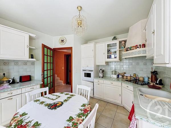 Maison à vendre  6 pièces - 127,89 m 2   FONTAINEBLEAU  - 77