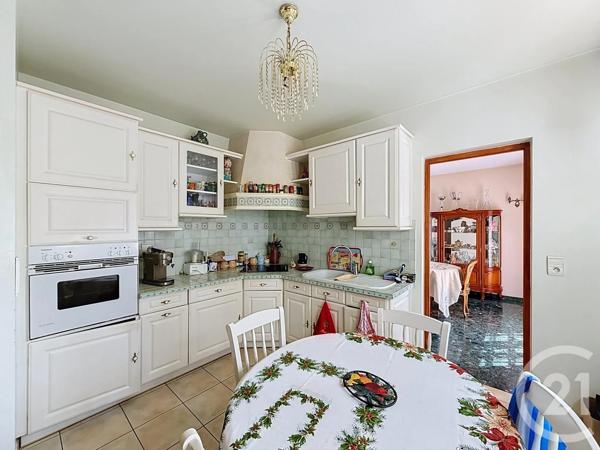 Maison à vendre  6 pièces - 127,89 m 2   FONTAINEBLEAU  - 77