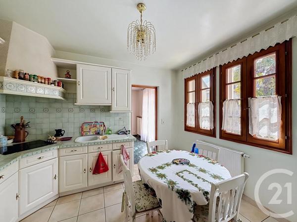 Maison à vendre  6 pièces - 127,89 m 2   FONTAINEBLEAU  - 77