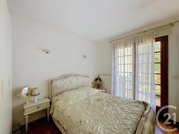 Maison à vendre  6 pièces - 127,89 m 2   FONTAINEBLEAU  - 77