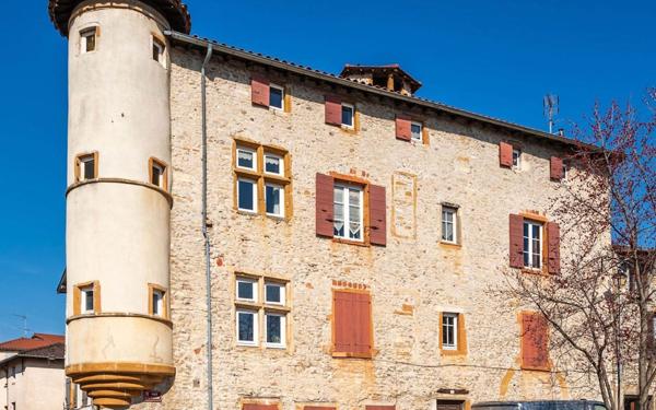 Appartement à vendre    5 pièces • 130 m2 Chazay-d'Azergues