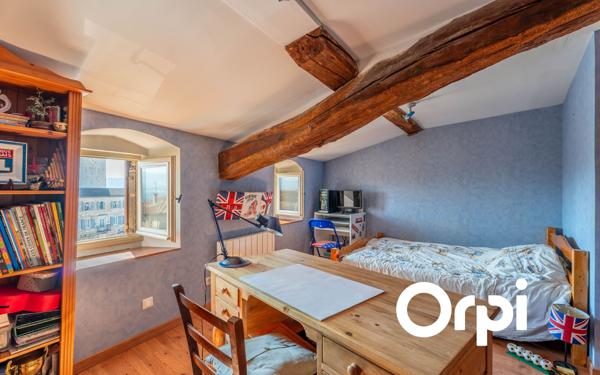 Appartement à vendre    5 pièces • 130 m2 Chazay-d'Azergues