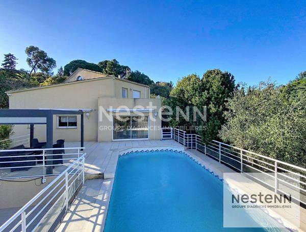 A vendre maison 6 pièces de 170 m² avec plus de 50 m² de dépendance et piscine sur terrain arboré d'environ 980 m² à Montpellier secteur Aiguelongue